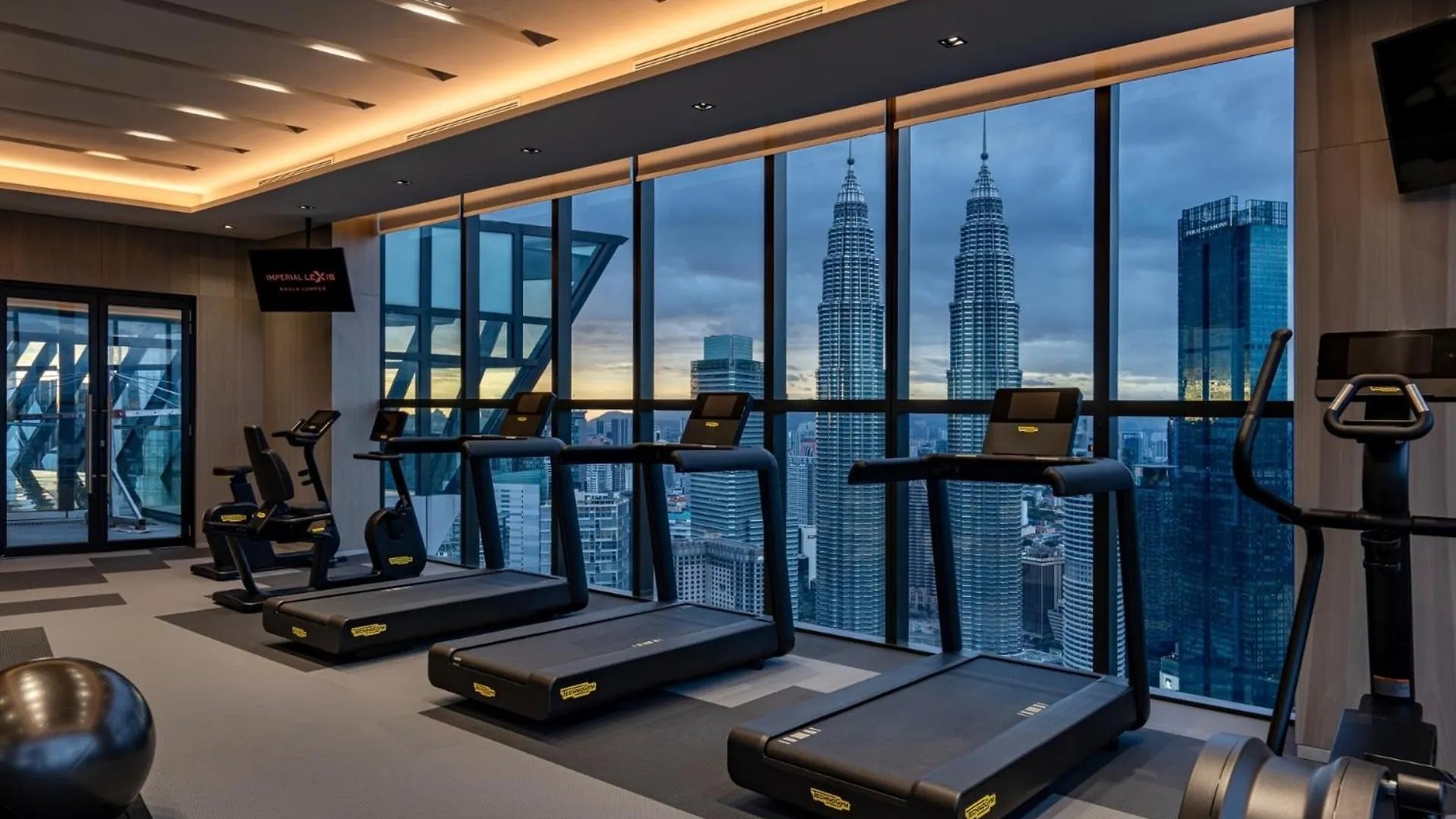 Imperial Lexis Kuala Lumpur Hotel 5*,